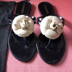 CHANEL slides/sandals